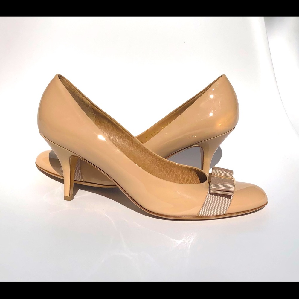 SALVATORE FERRAGAMO-Vara Bow Pump Shoe, 7cm Medium Heels, Made in Italy, Iconic